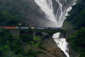 Goa holidays, tour packages for Goa, Goa travel packges, tourist places to see in Goa, Goa beach resorts, Book hotels in Goa, Goa Honeymoon packages, Rent a car in Goa, Goa sightseeing, nightlife in Goa