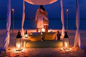 Goa Honeymoon packages, Book beach resorts in Goa, Goa honeymoon cottages, Honeymoon packges for Goa, Holidays in Goa, Tour packages for Goa,Rent a car in Goa for sightseeing, Boat cruise in Goa